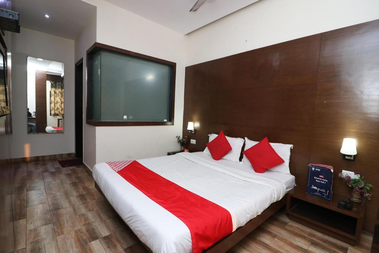 ניו דלהי Oyo 18753 Hotel Glance Inn מראה חיצוני תמונה