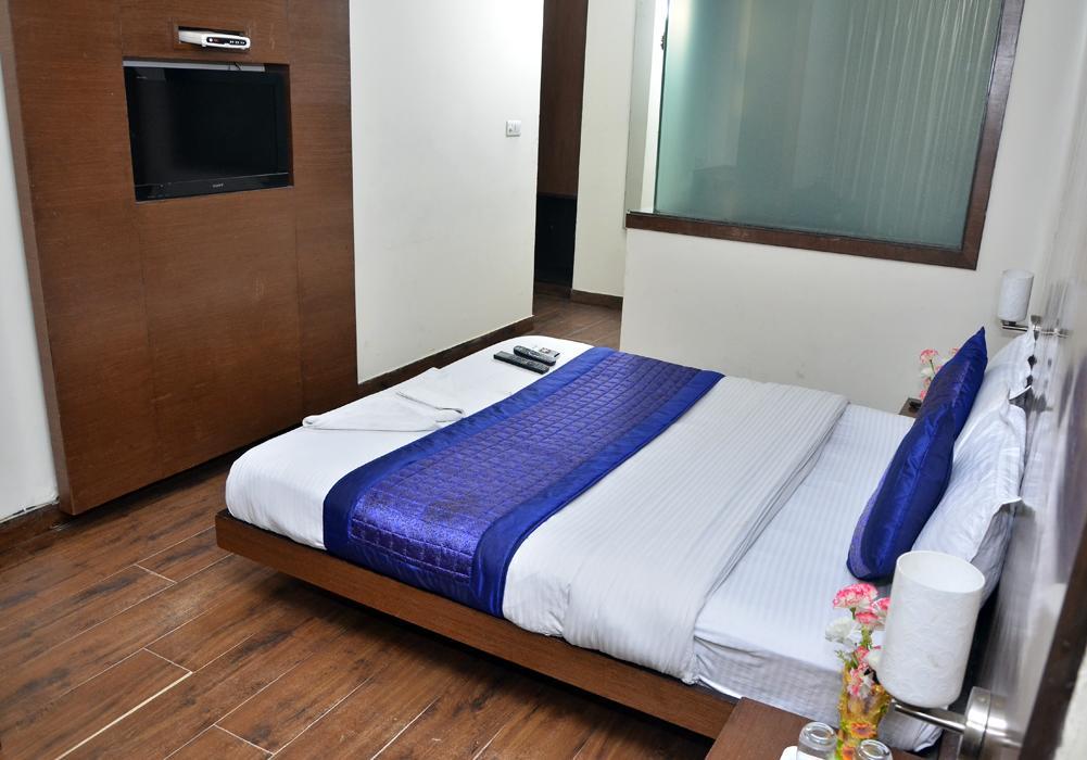 ניו דלהי Oyo 18753 Hotel Glance Inn מראה חיצוני תמונה