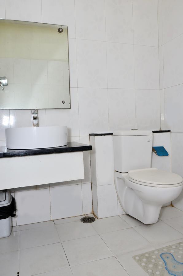 ניו דלהי Oyo 18753 Hotel Glance Inn מראה חיצוני תמונה