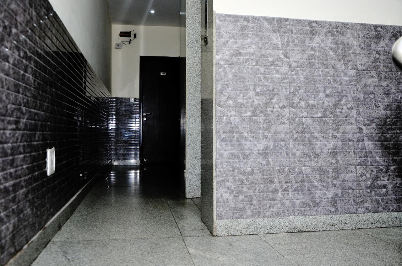 ניו דלהי Oyo 18753 Hotel Glance Inn מראה חיצוני תמונה