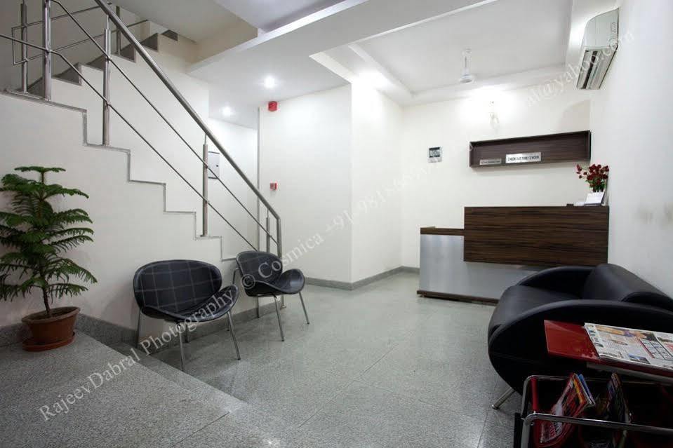ניו דלהי Oyo 18753 Hotel Glance Inn מראה חיצוני תמונה