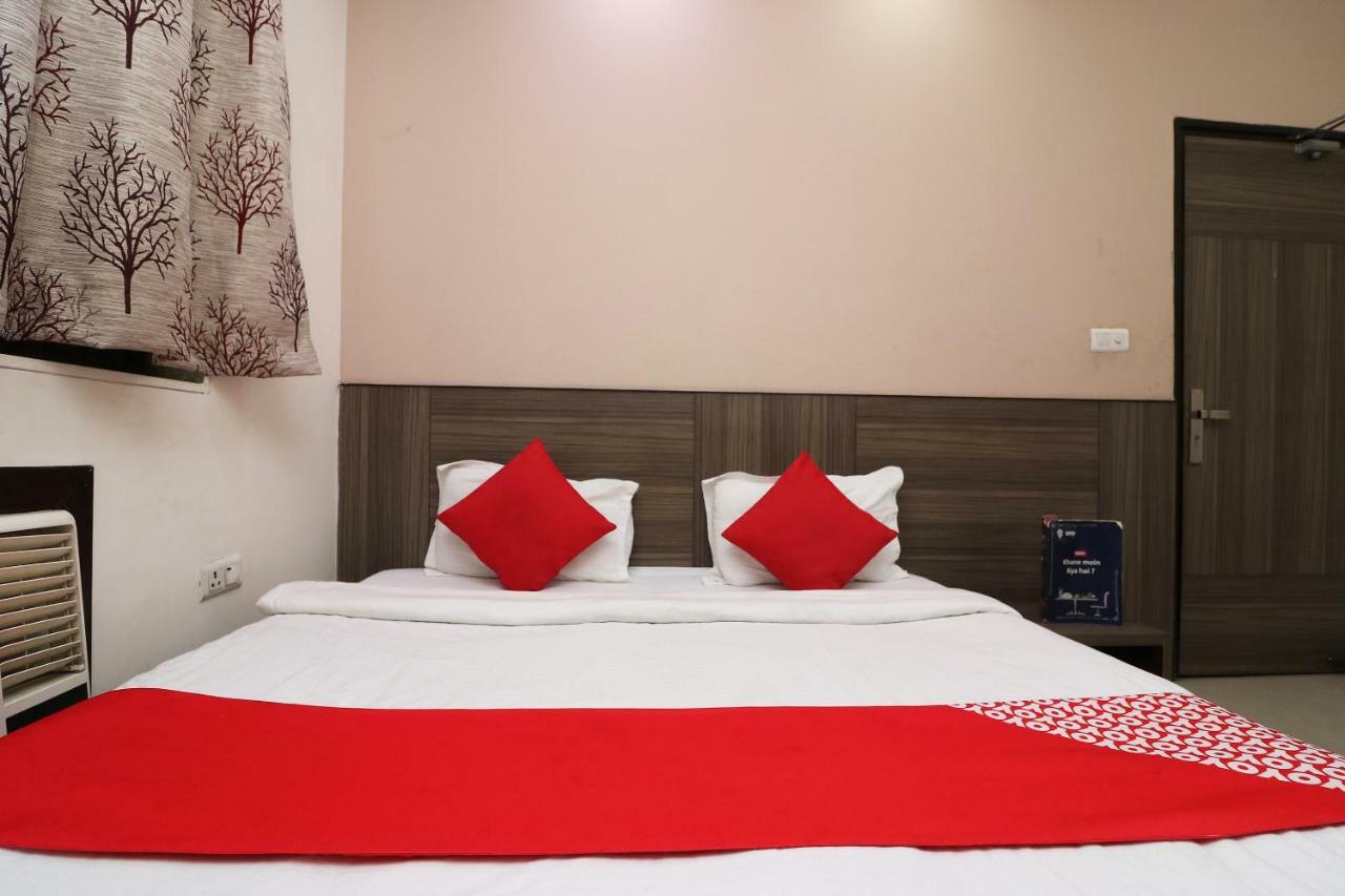 ניו דלהי Oyo 18753 Hotel Glance Inn מראה חיצוני תמונה